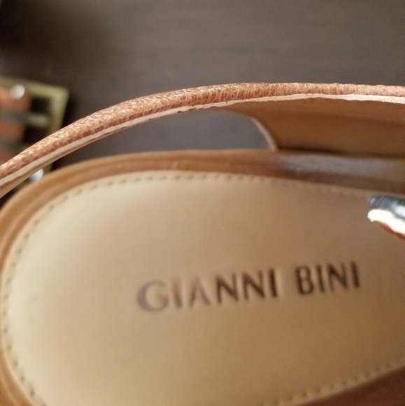 NWB Gianni Bini 4" Heels - Picture 2 of 7
